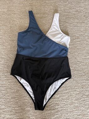 Like New Cupshe Womens Wrap Bathing Suit Size Large